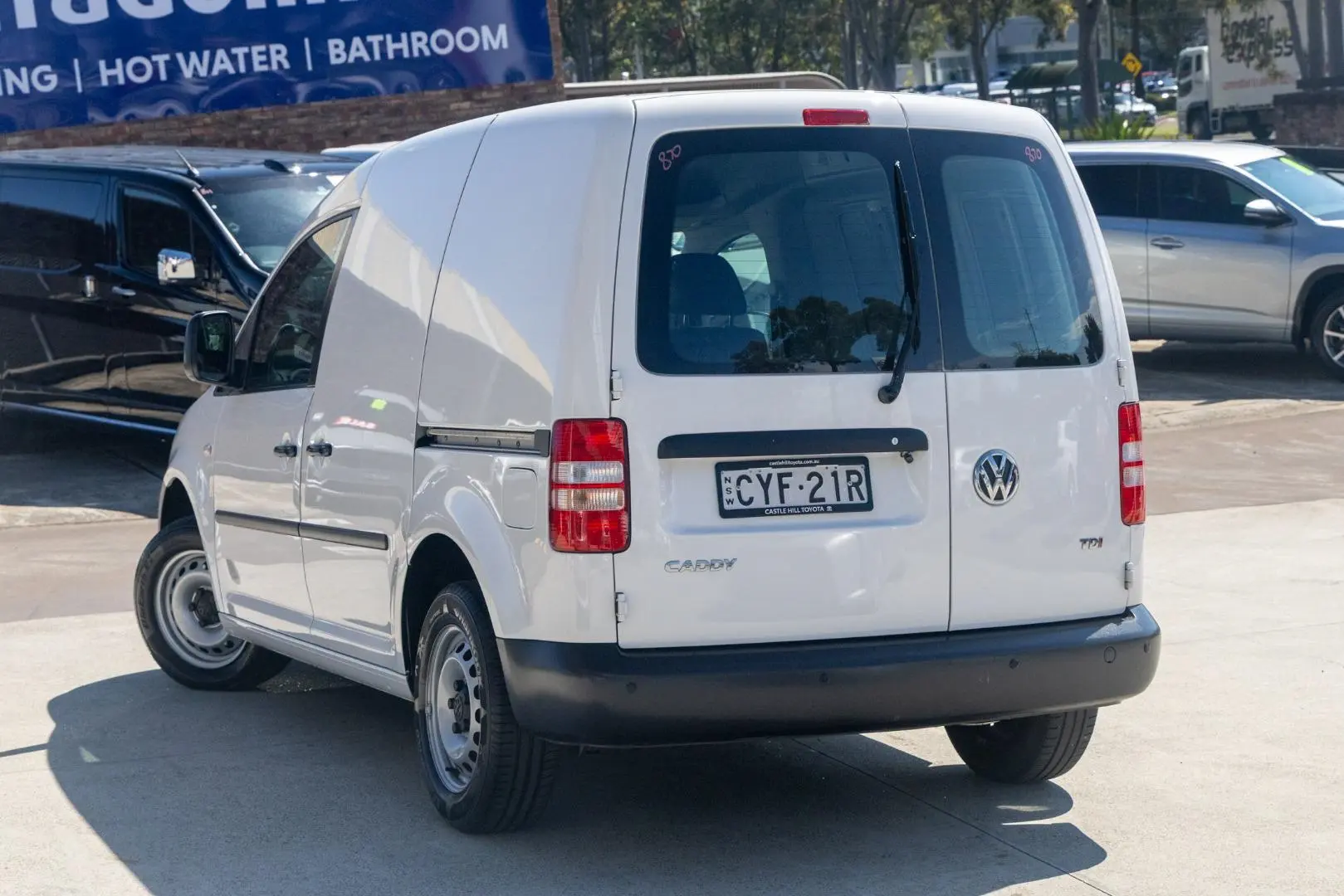 2015 Volkswagen Caddy Gallery Image 2