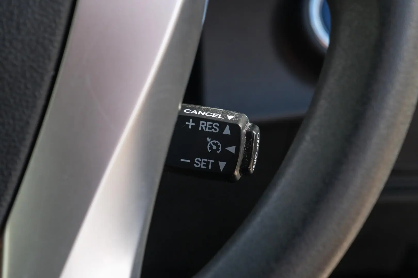 2016 Toyota Prius C Gallery Image 16