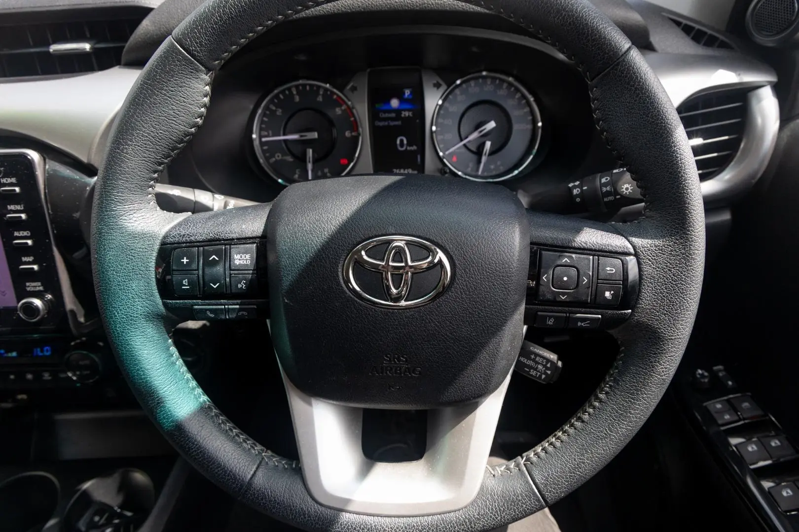 2022 Toyota Hilux Gallery Image 10