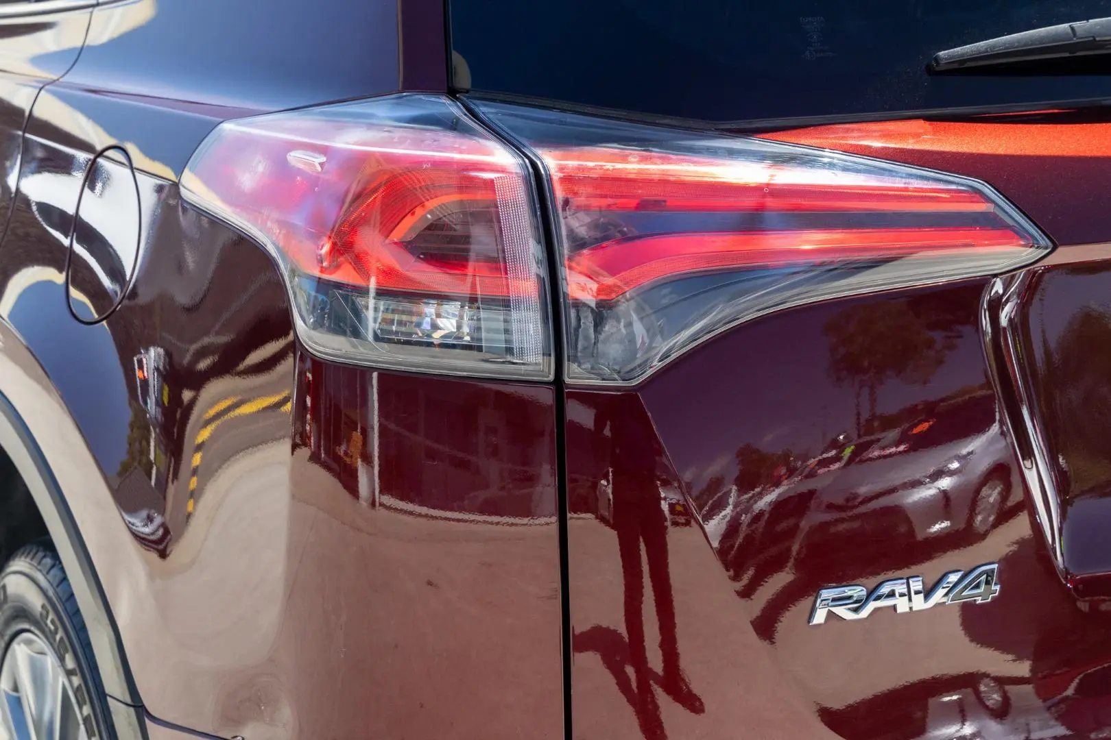 2016 Toyota RAV4 Gallery Image 22