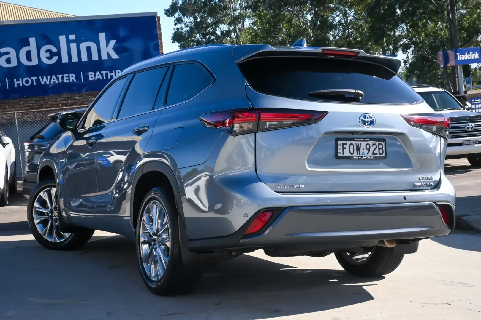 2025 Toyota Kluger Gallery Image 2