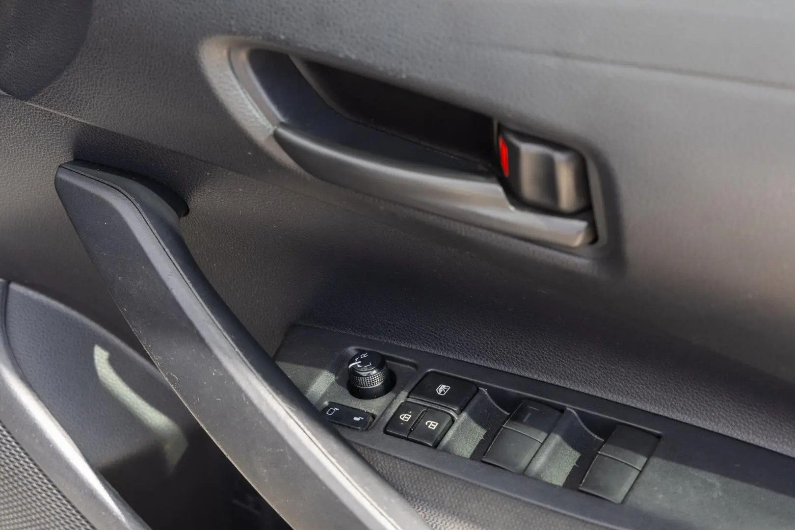 2020 Toyota Corolla Gallery Image 16