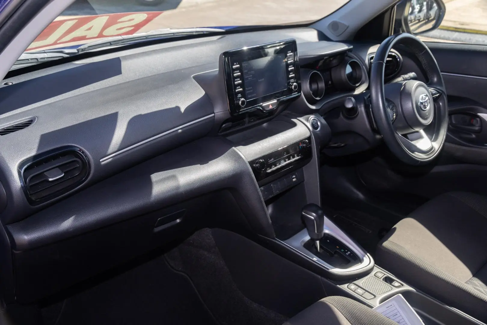 2022 Toyota Yaris Cross Gallery Image 8