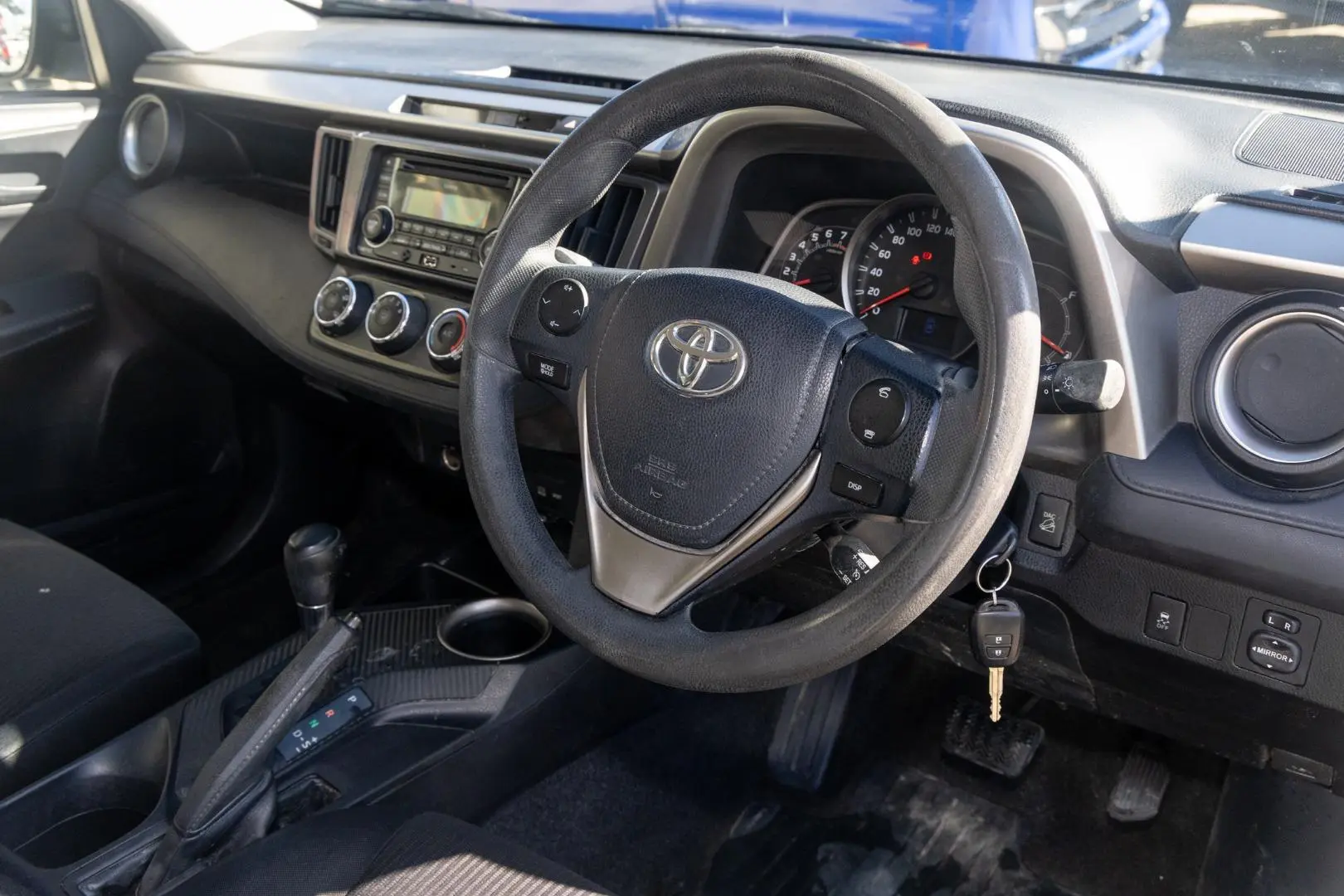 2013 Toyota RAV4 Gallery Image 7
