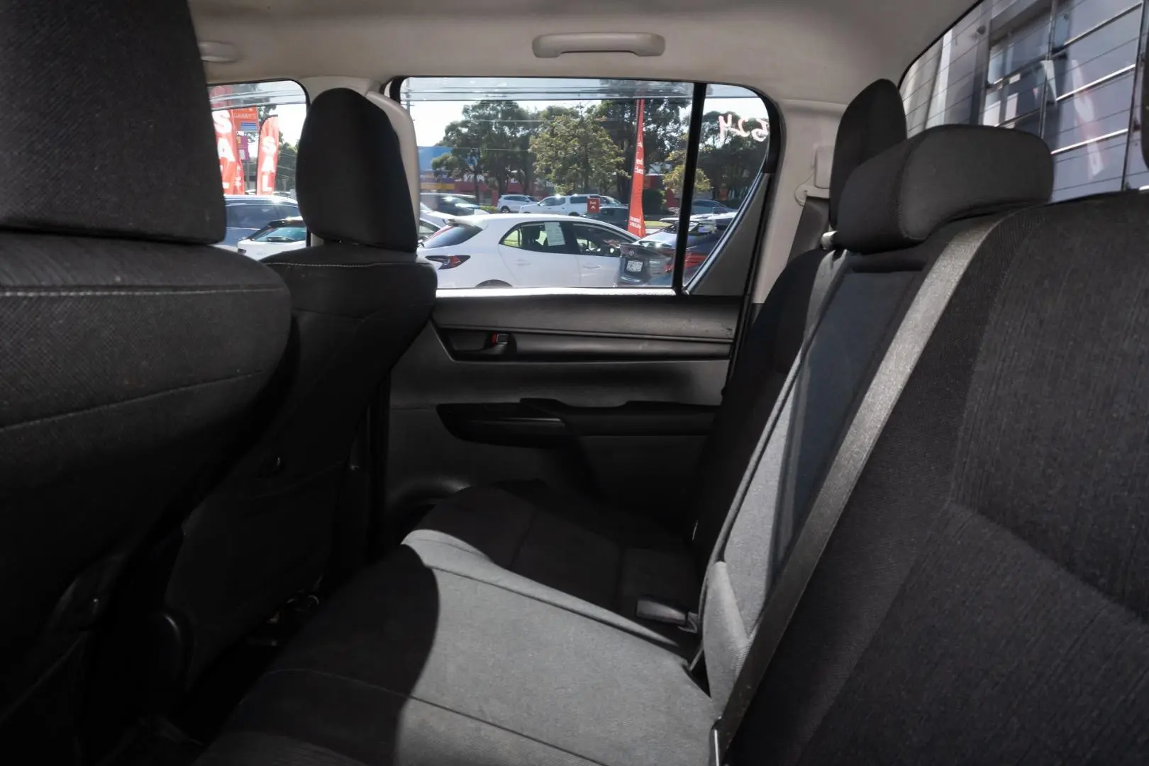 2021 Toyota Hilux Gallery Image 9