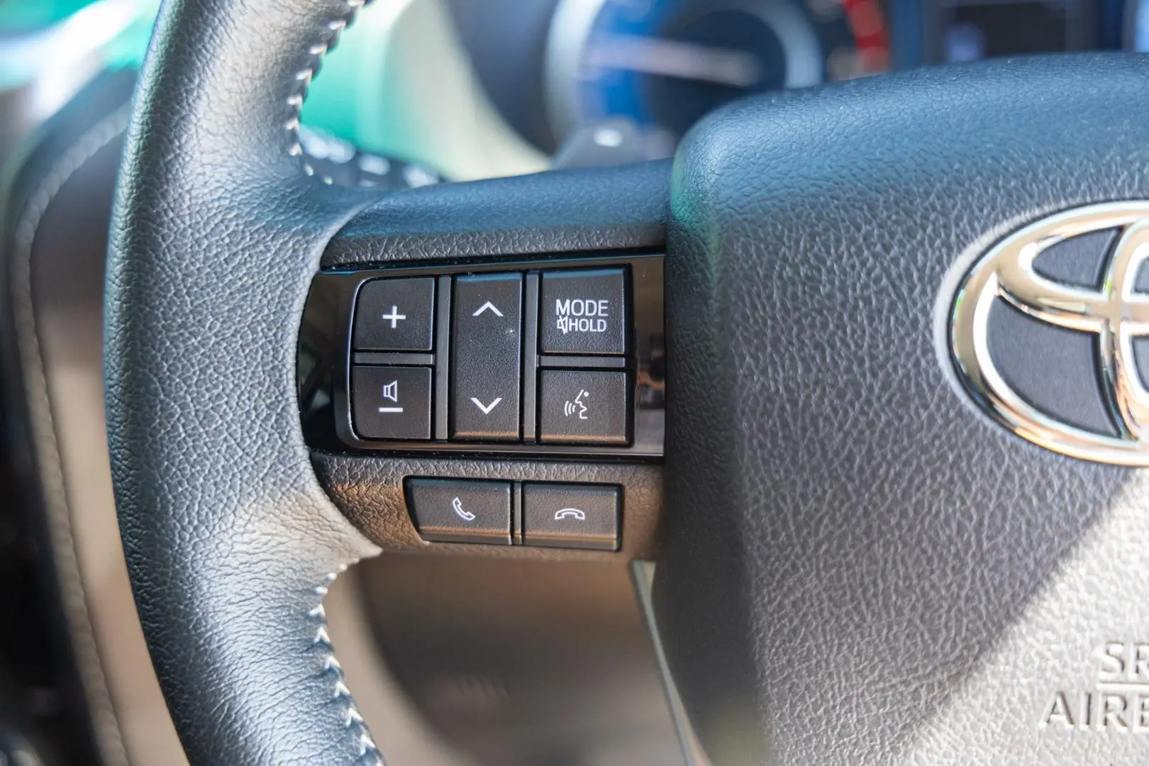 2022 Toyota Fortuner Gallery Image 14