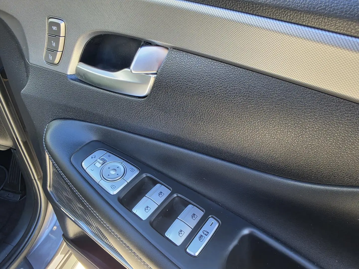 2023 Hyundai Santa Fe Gallery Image 19