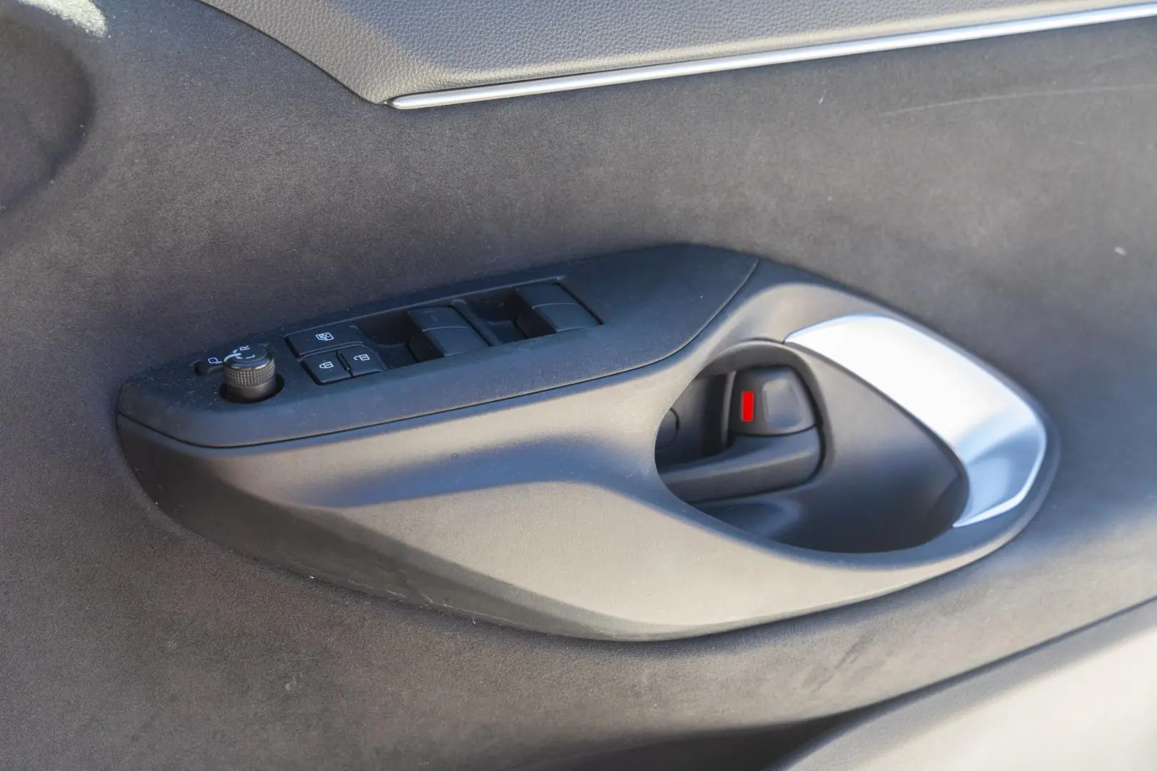 2024 Toyota Yaris Cross Gallery Image 16
