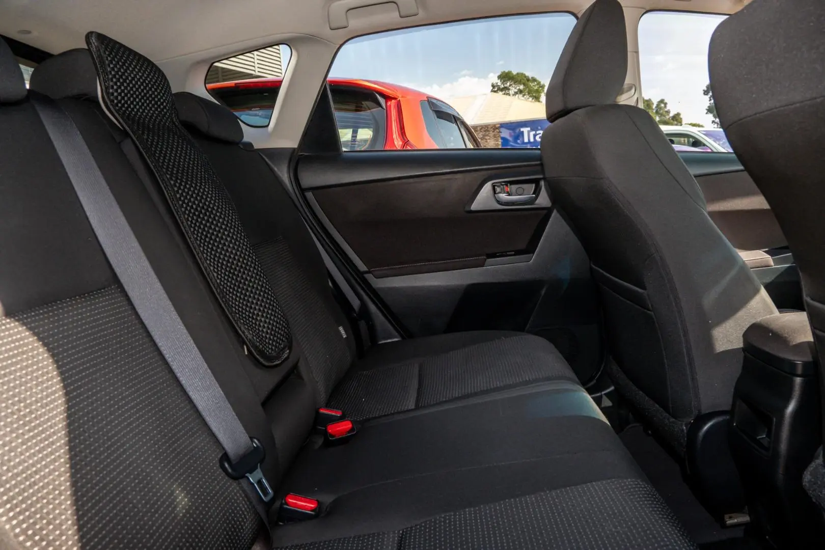 2018 Toyota Corolla Gallery Image 8