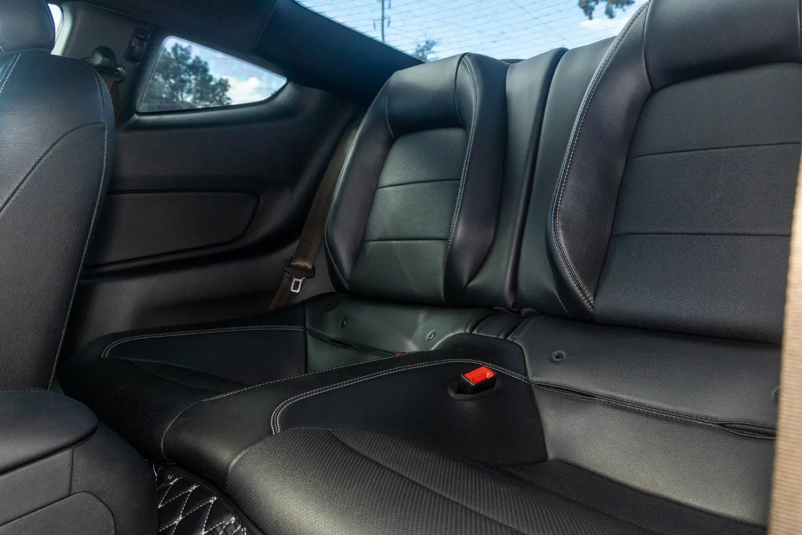 2020 Ford Mustang Gallery Image 9