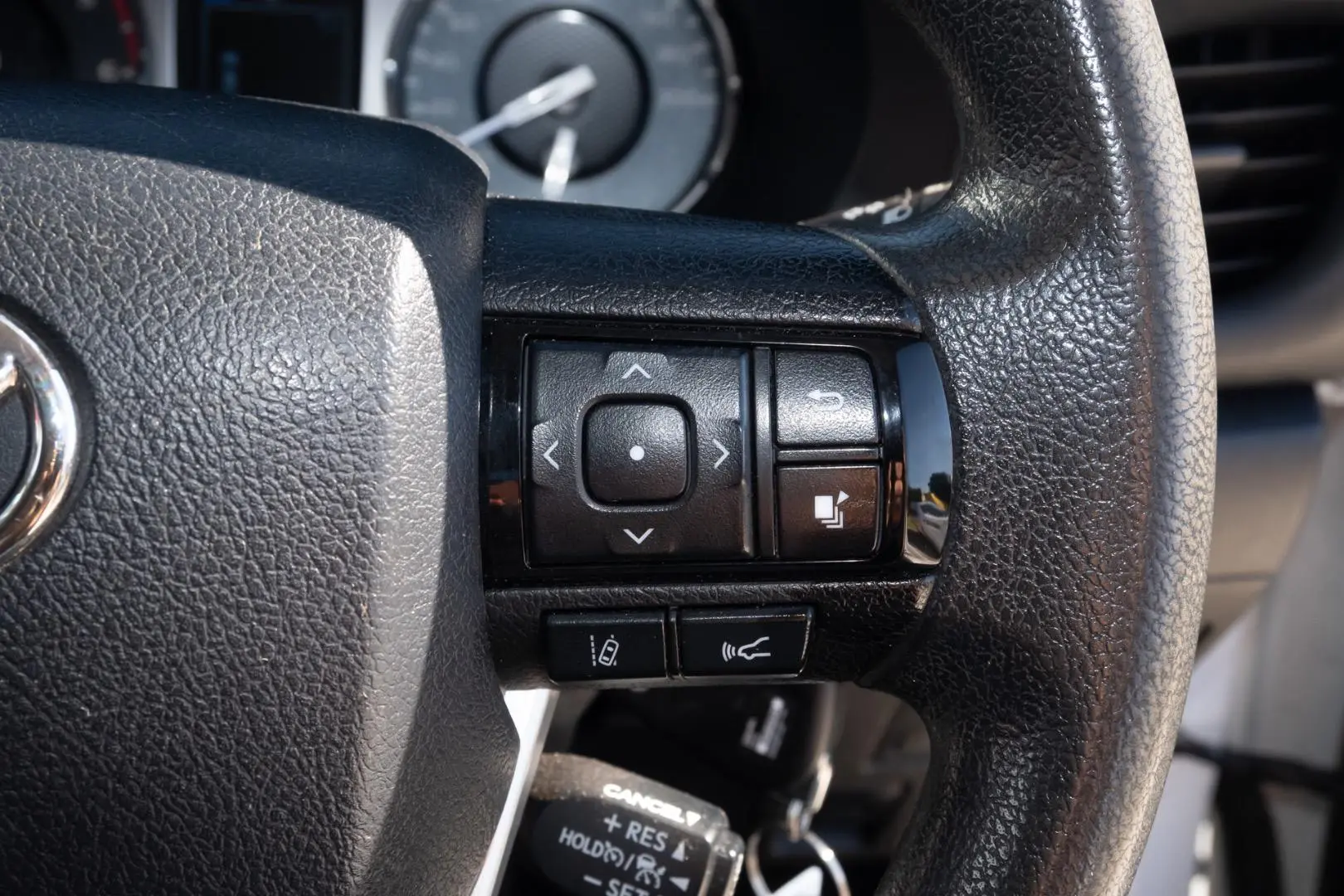 2021 Toyota Hilux Gallery Image 13