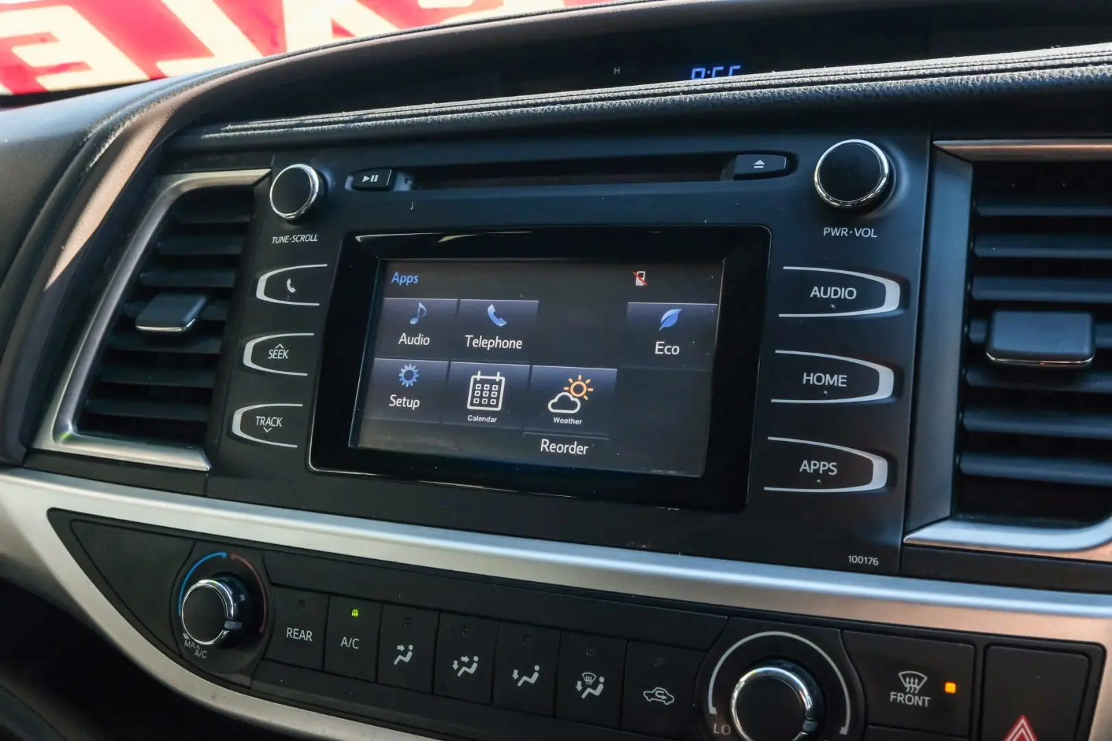 2015 Toyota Kluger Gallery Image 11