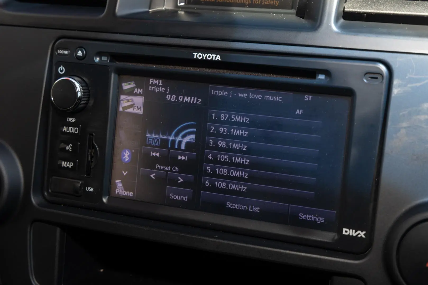 2012 Toyota Kluger Gallery Image 16