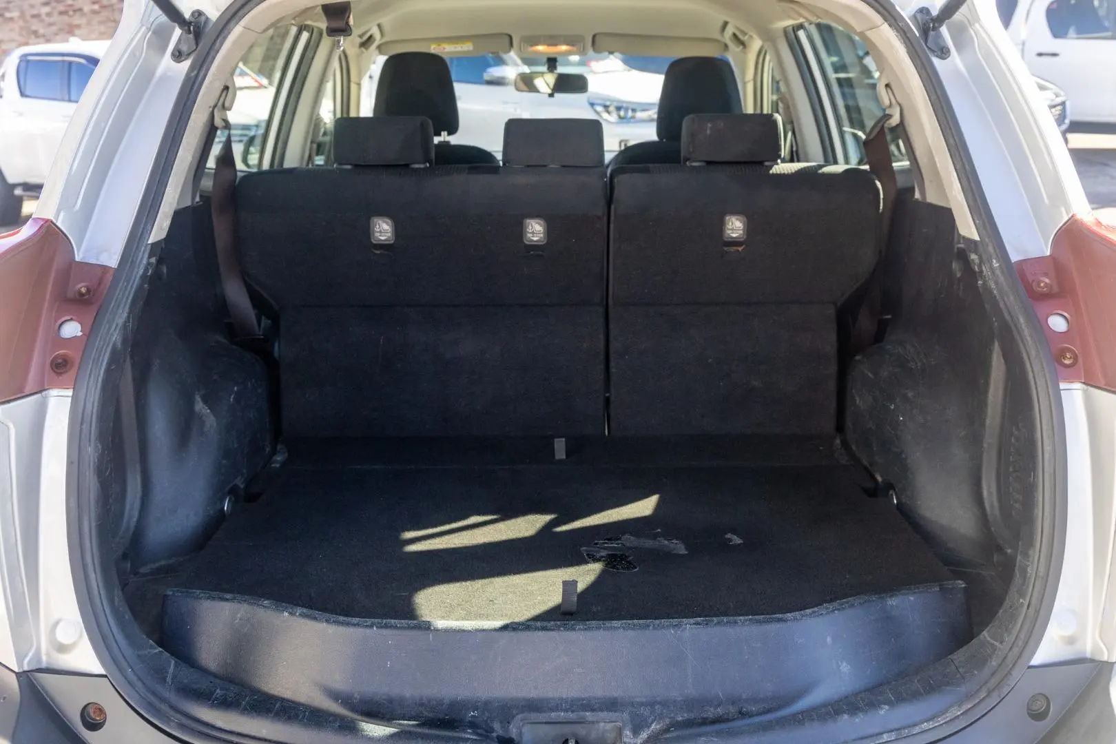 2013 Toyota RAV4 Gallery Image 18