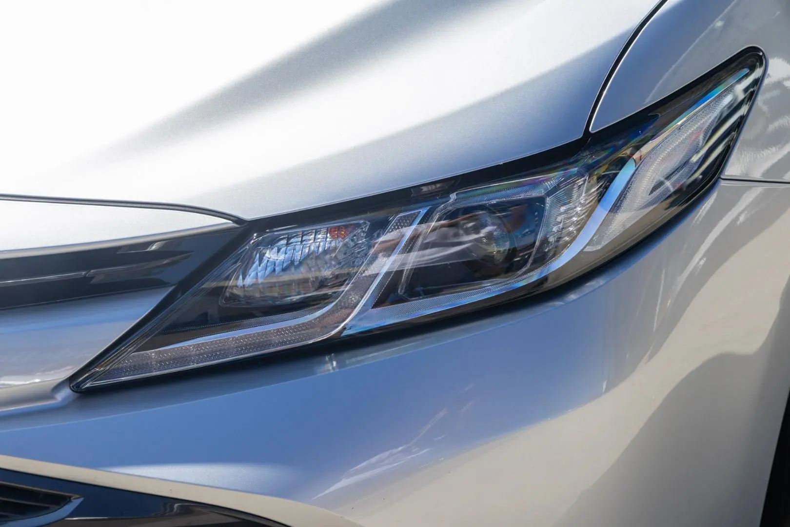 2019 Toyota Camry Gallery Image 17