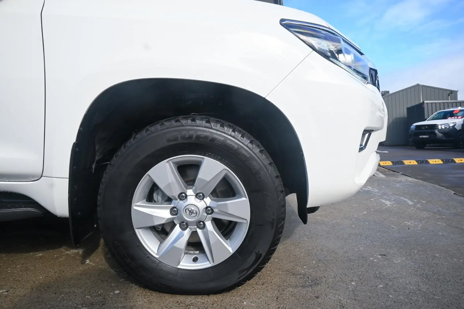 2021 Toyota Landcruiser Prado Gallery Image 22