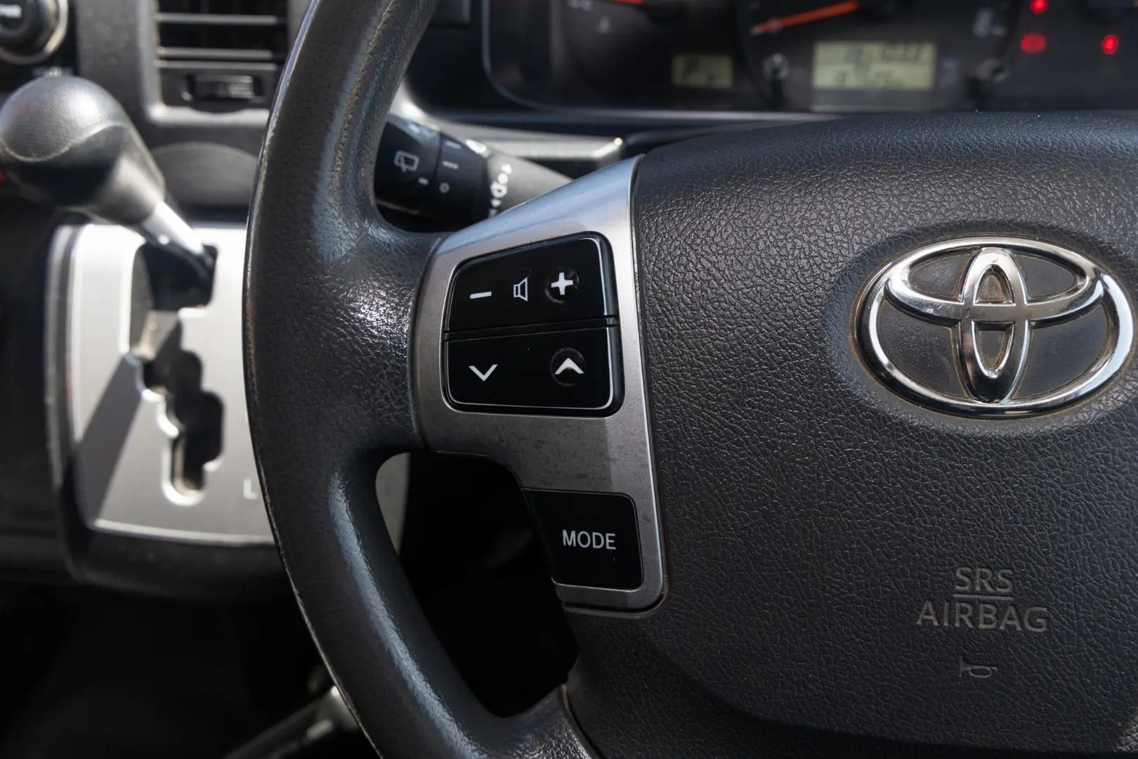 2016 Toyota Hiace Gallery Image 10
