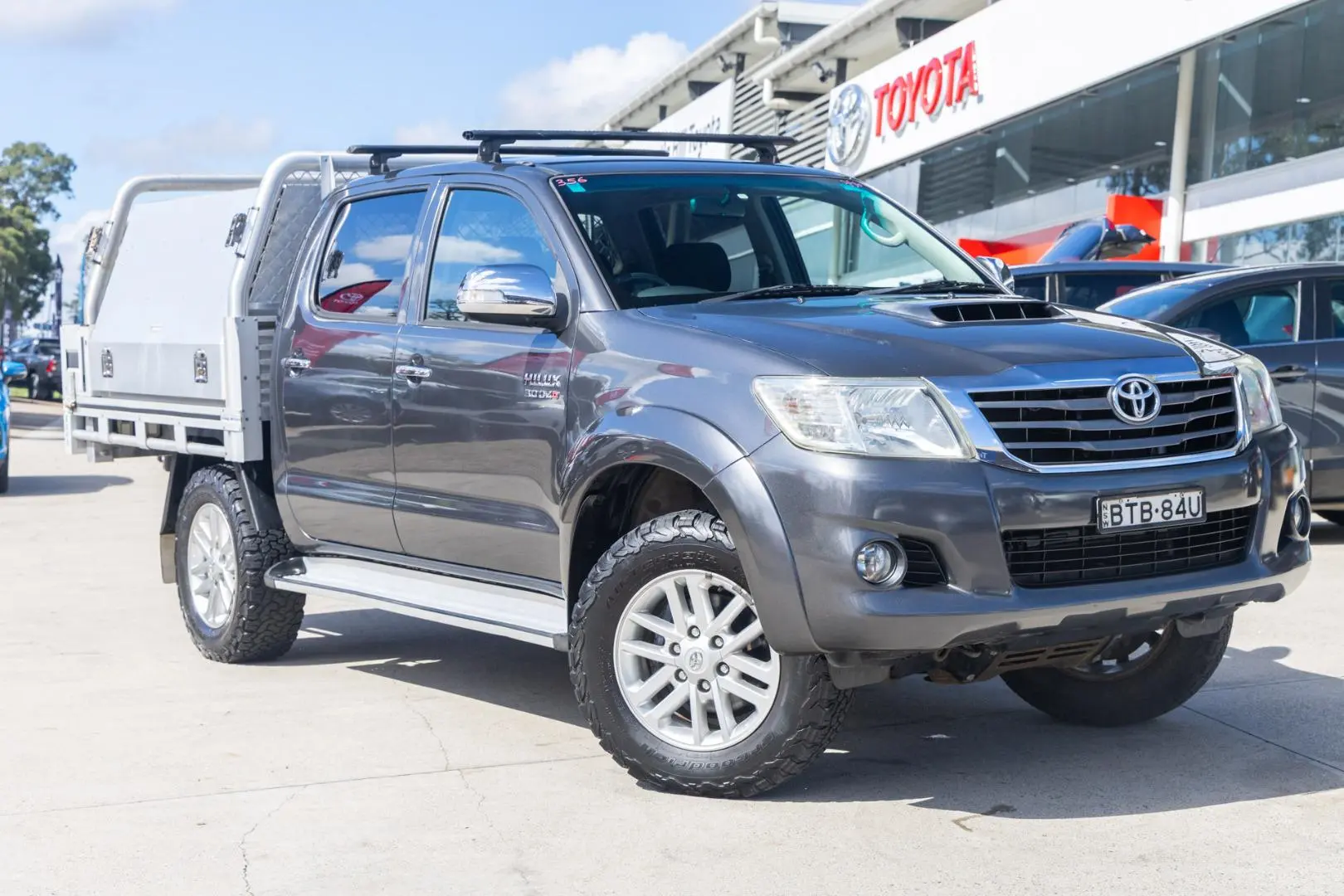 2014 Toyota Hilux Image