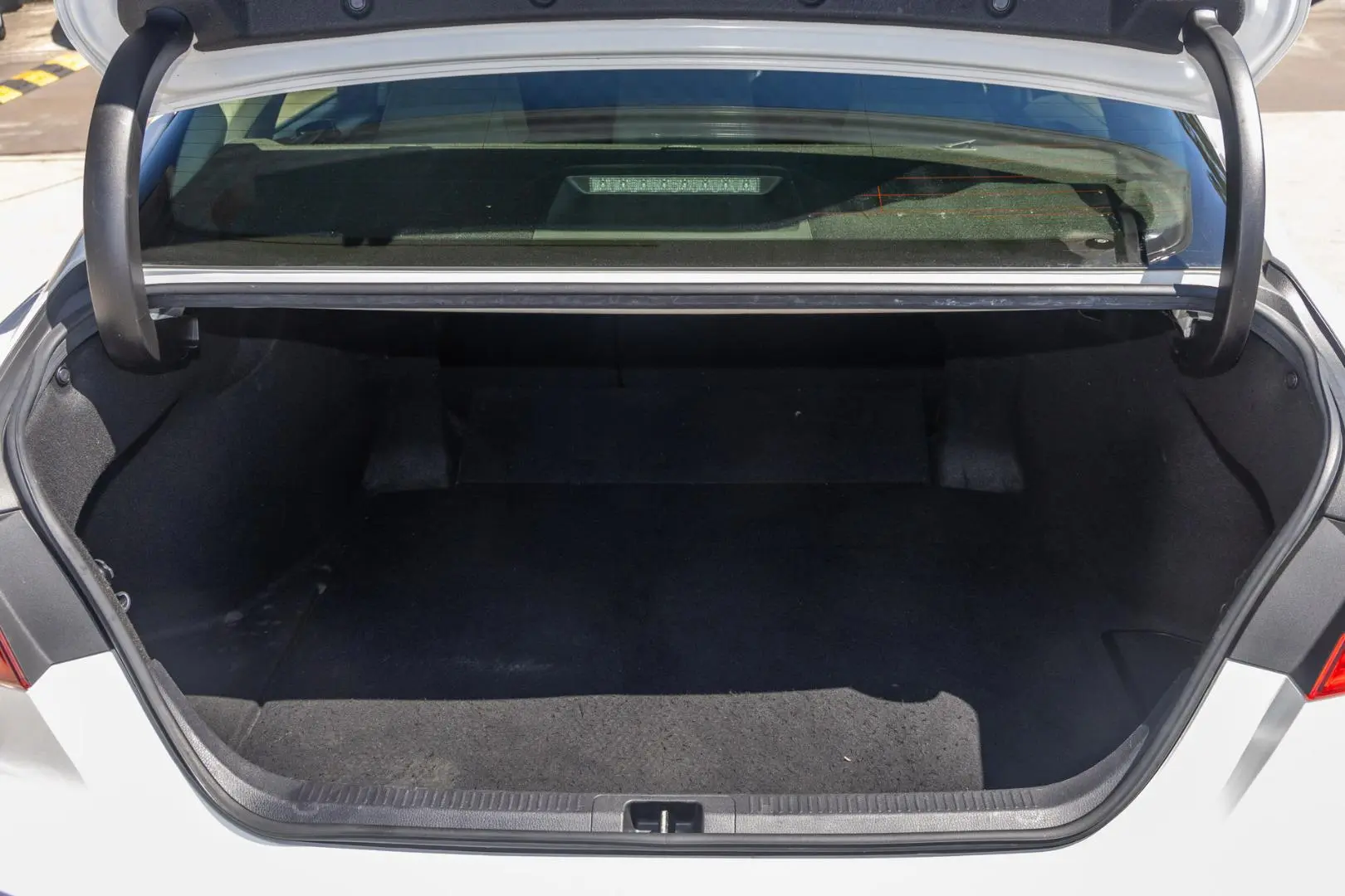 2018 Toyota Camry Gallery Image 19