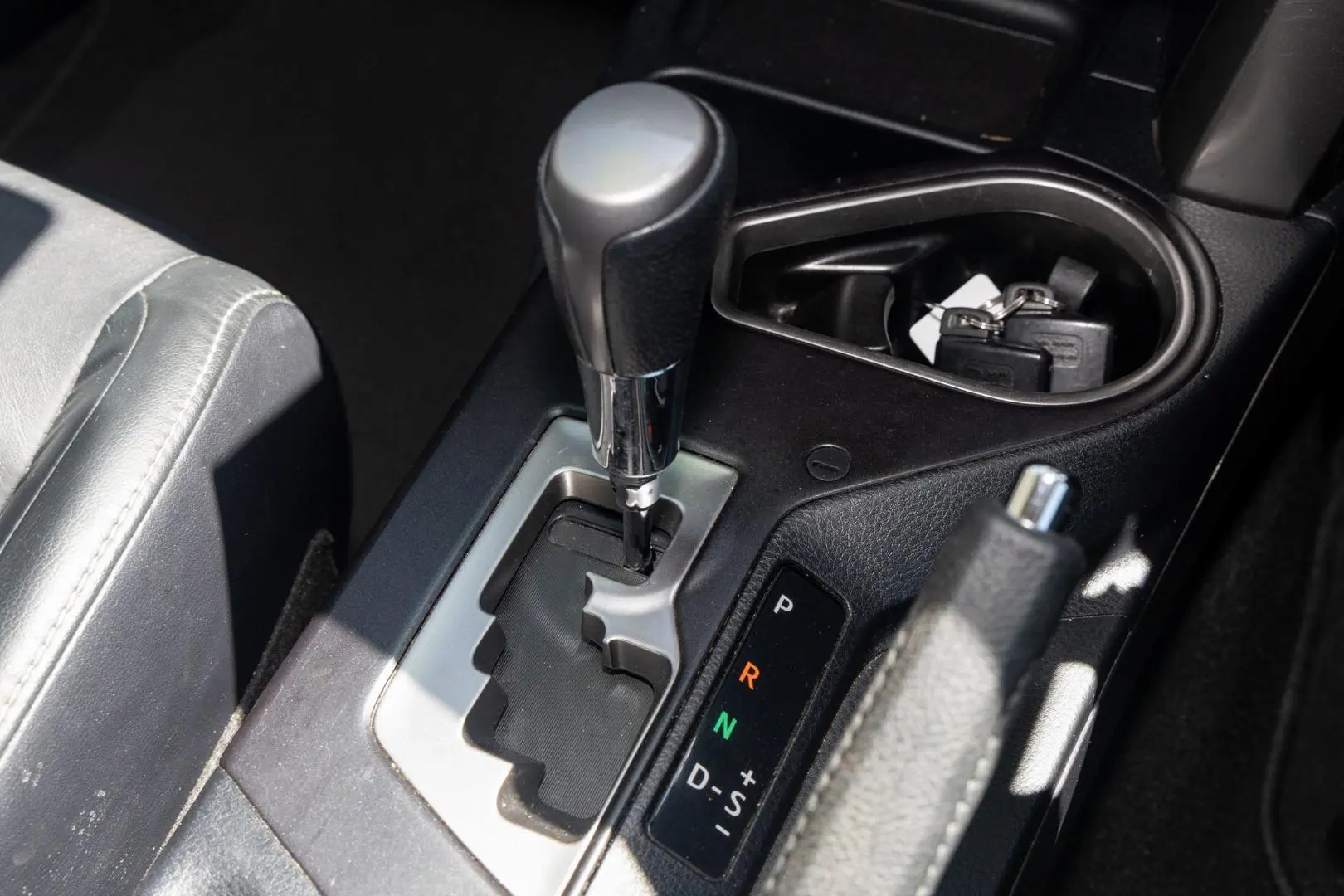 2016 Toyota RAV4 Gallery Image 17