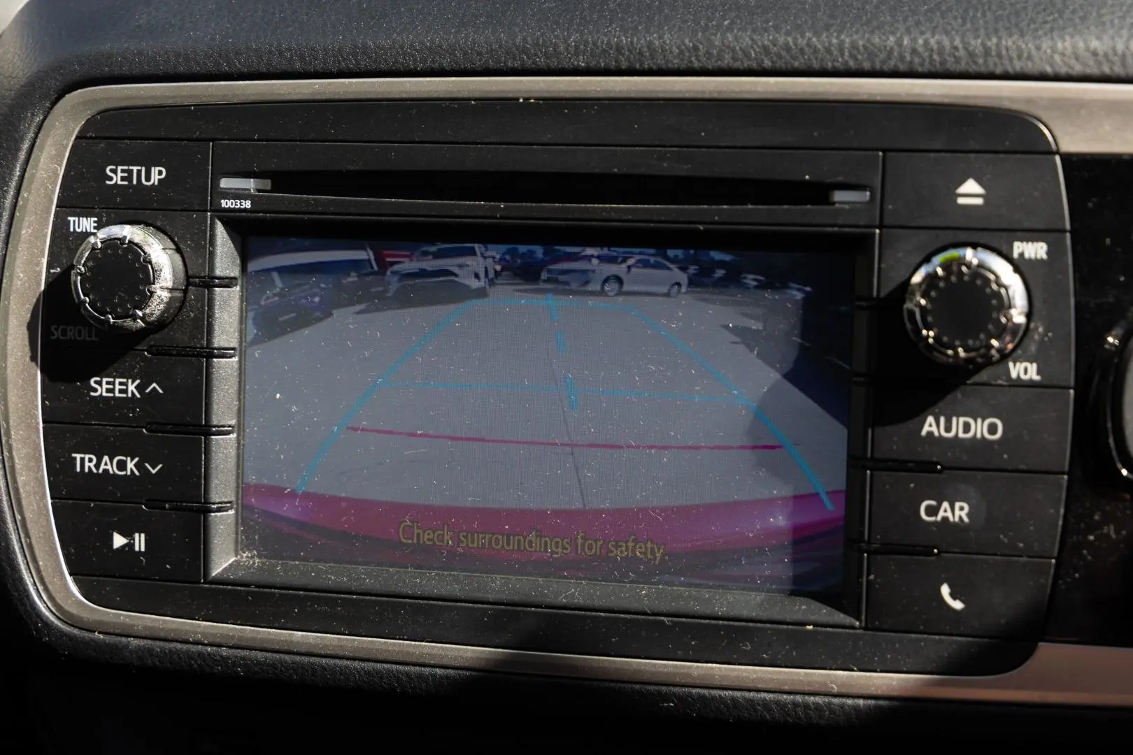 2016 Toyota Yaris Gallery Image 11