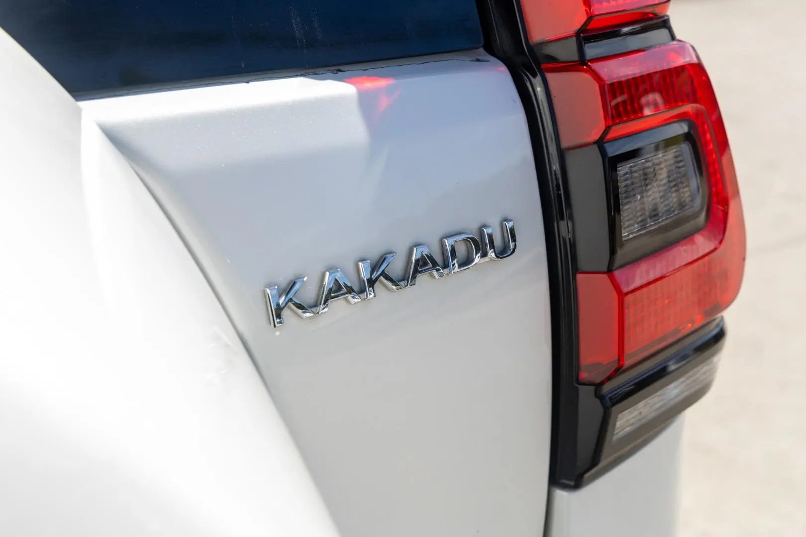 2020 Toyota Landcruiser Prado Gallery Image 23