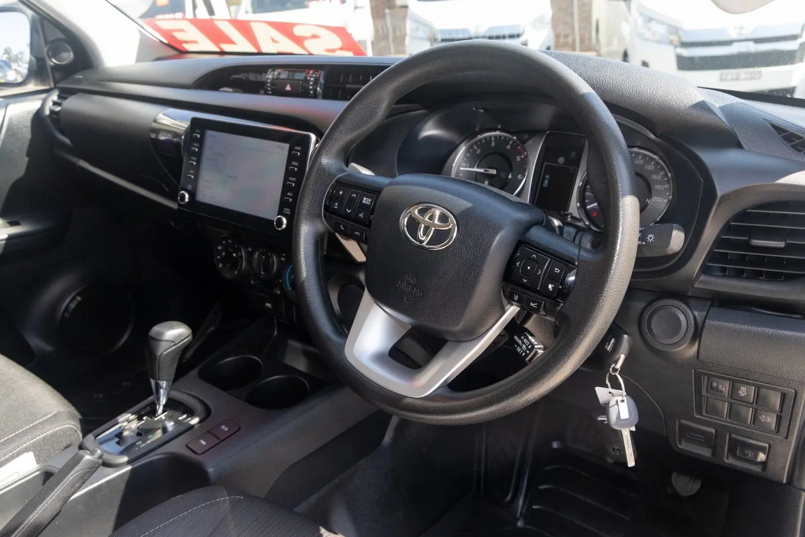 2024 Toyota Hilux Gallery Image 7