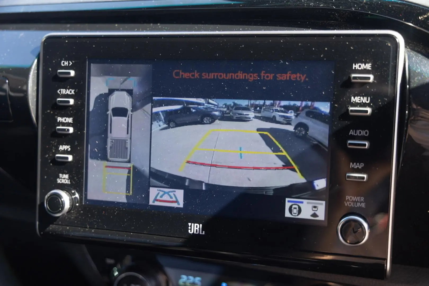 2025 Toyota Hilux Gallery Image 12