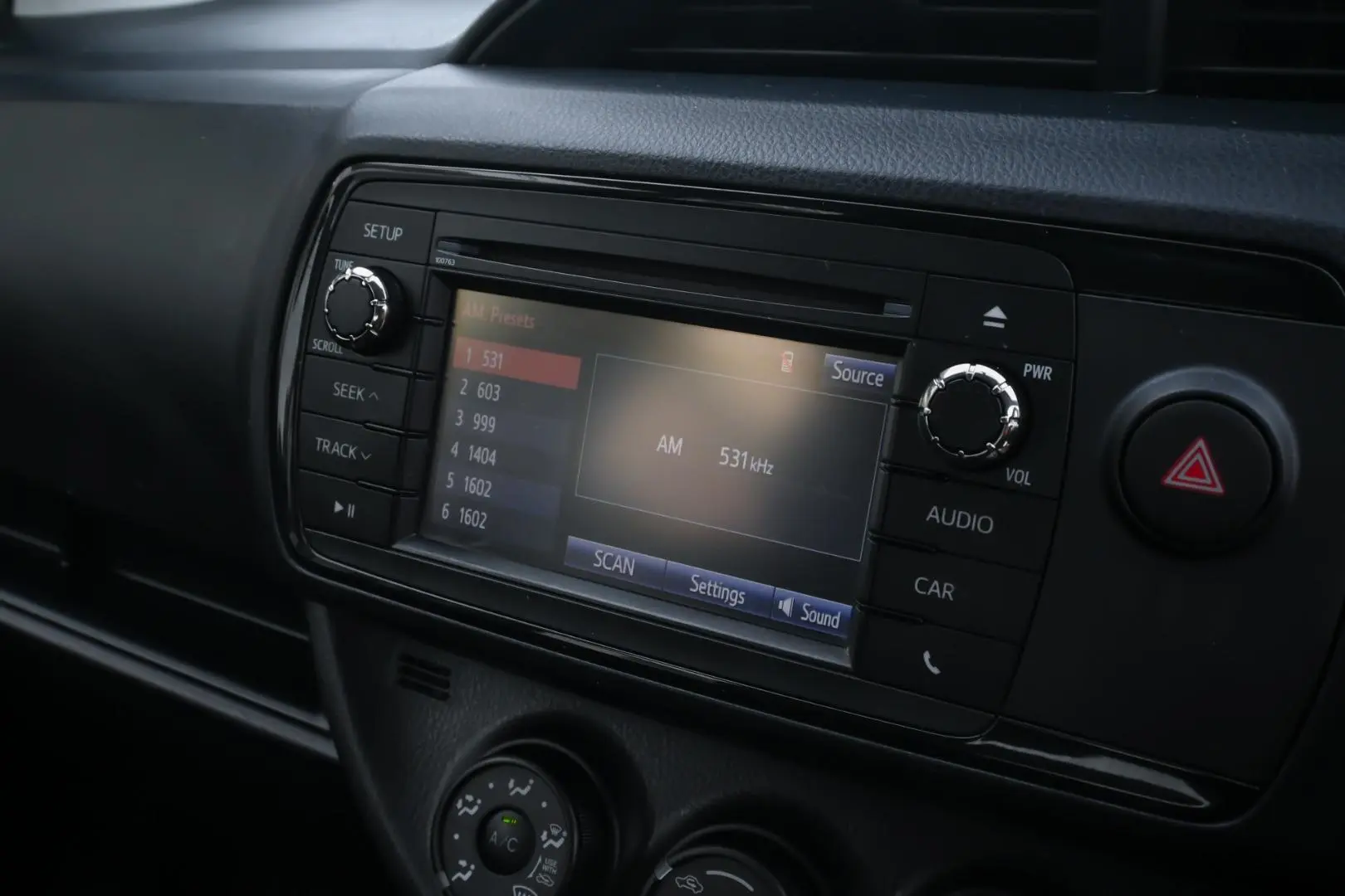 2019 Toyota Yaris Gallery Image 18