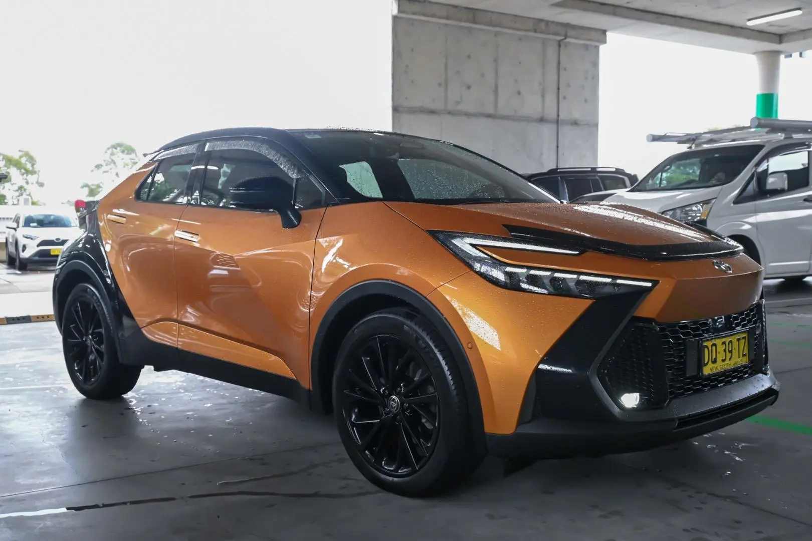 2025 Toyota C-HR Gallery Image 3