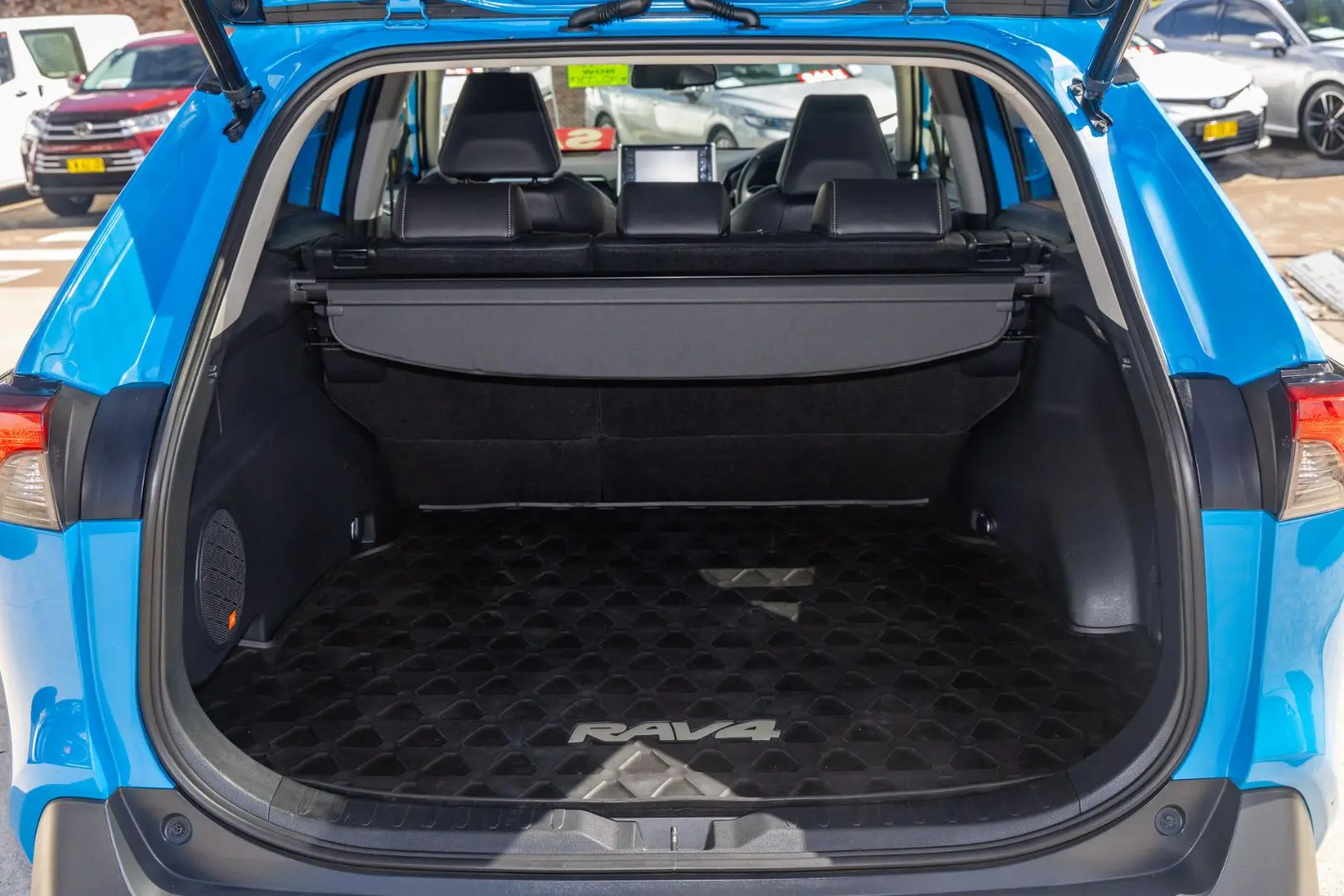 2020 Toyota RAV4 Gallery Image 20