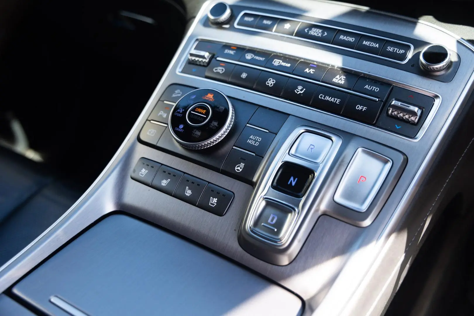 2022 Hyundai Santa Fe Gallery Image 10