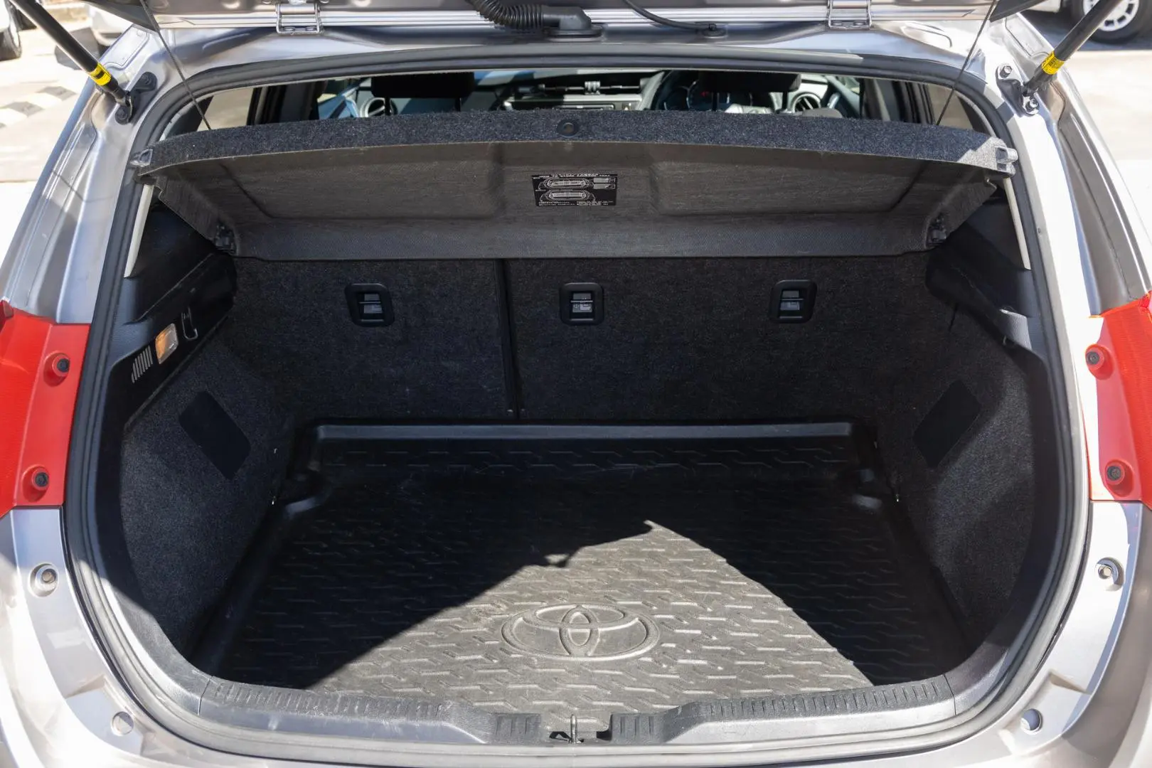 2014 Toyota Corolla Gallery Image 19