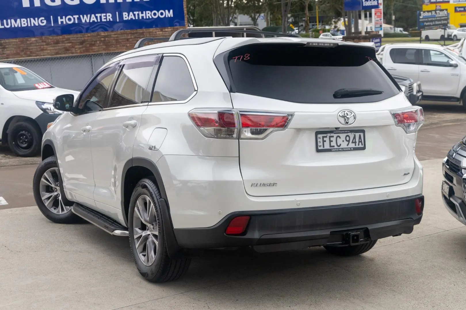 2014 Toyota Kluger Gallery Image 2