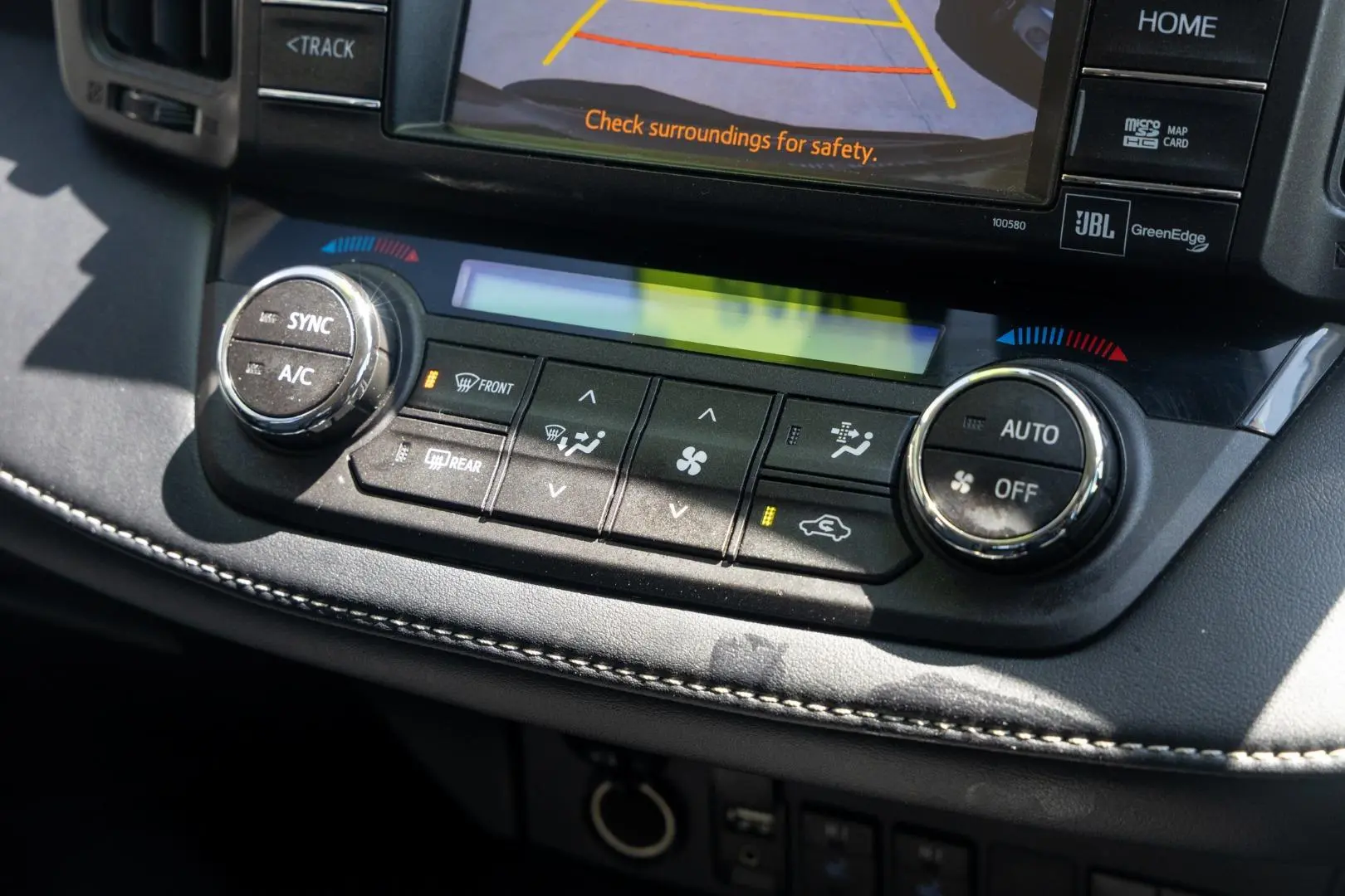 2016 Toyota RAV4 Gallery Image 16