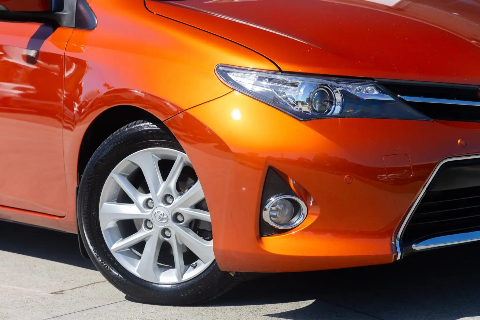 2014 Toyota Corolla Gallery Image 6