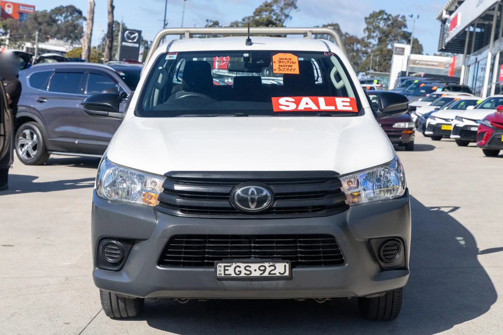 2019 Toyota Hilux Gallery Image 4