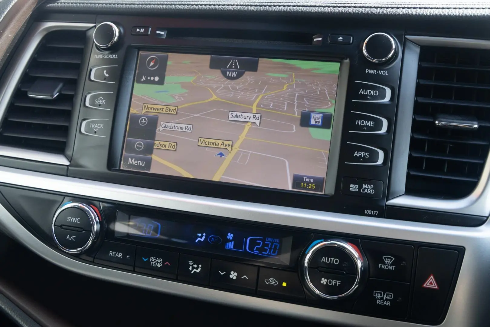 2017 Toyota Kluger Gallery Image 14