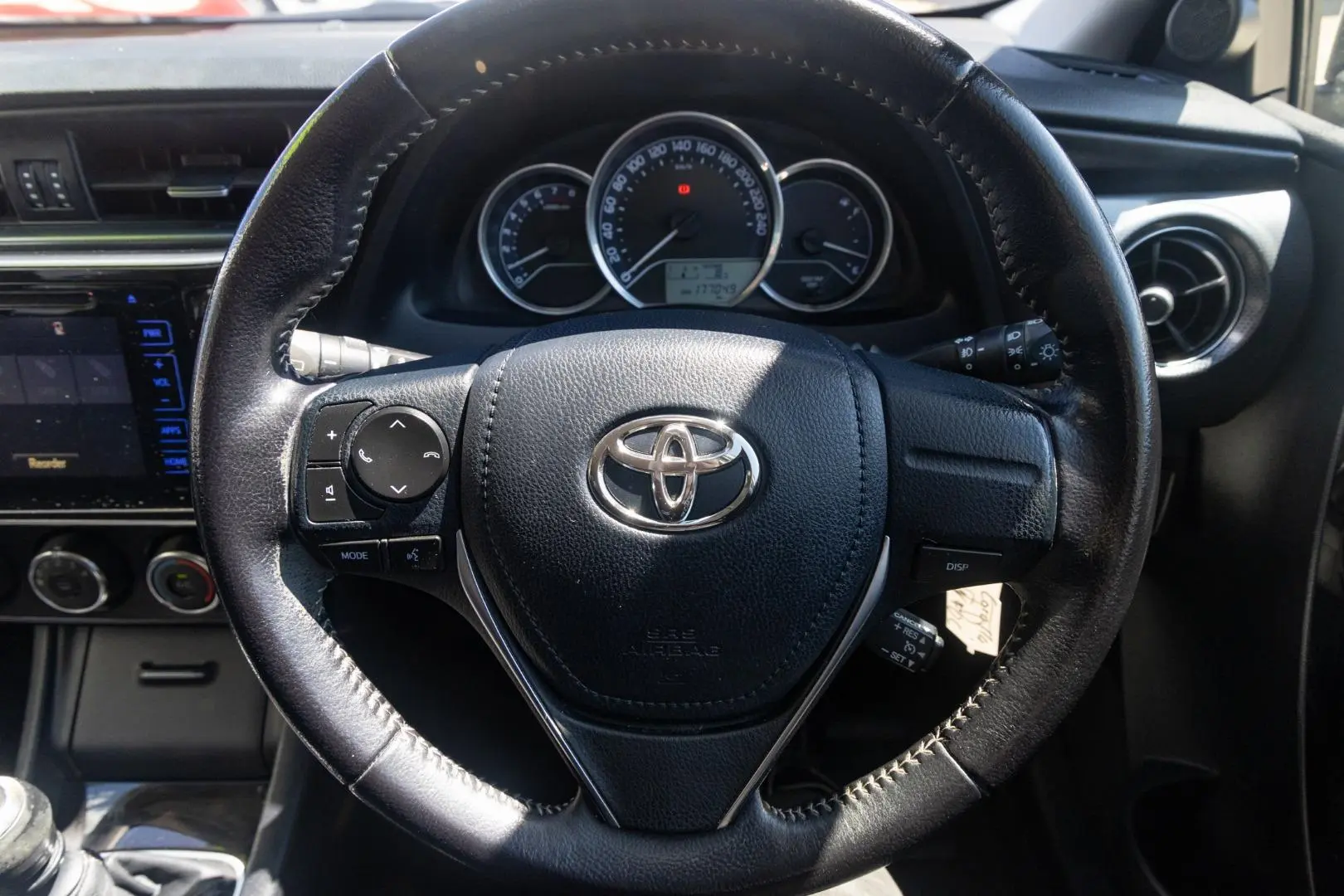 2015 Toyota Corolla Gallery Image 10