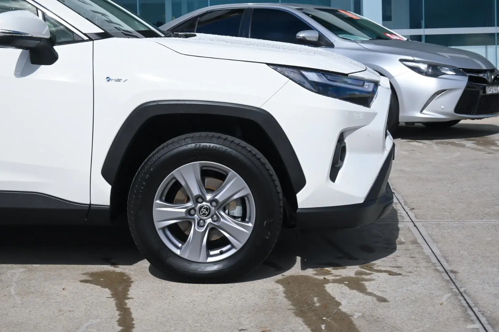 2025 Toyota RAV4 Gallery Image 21