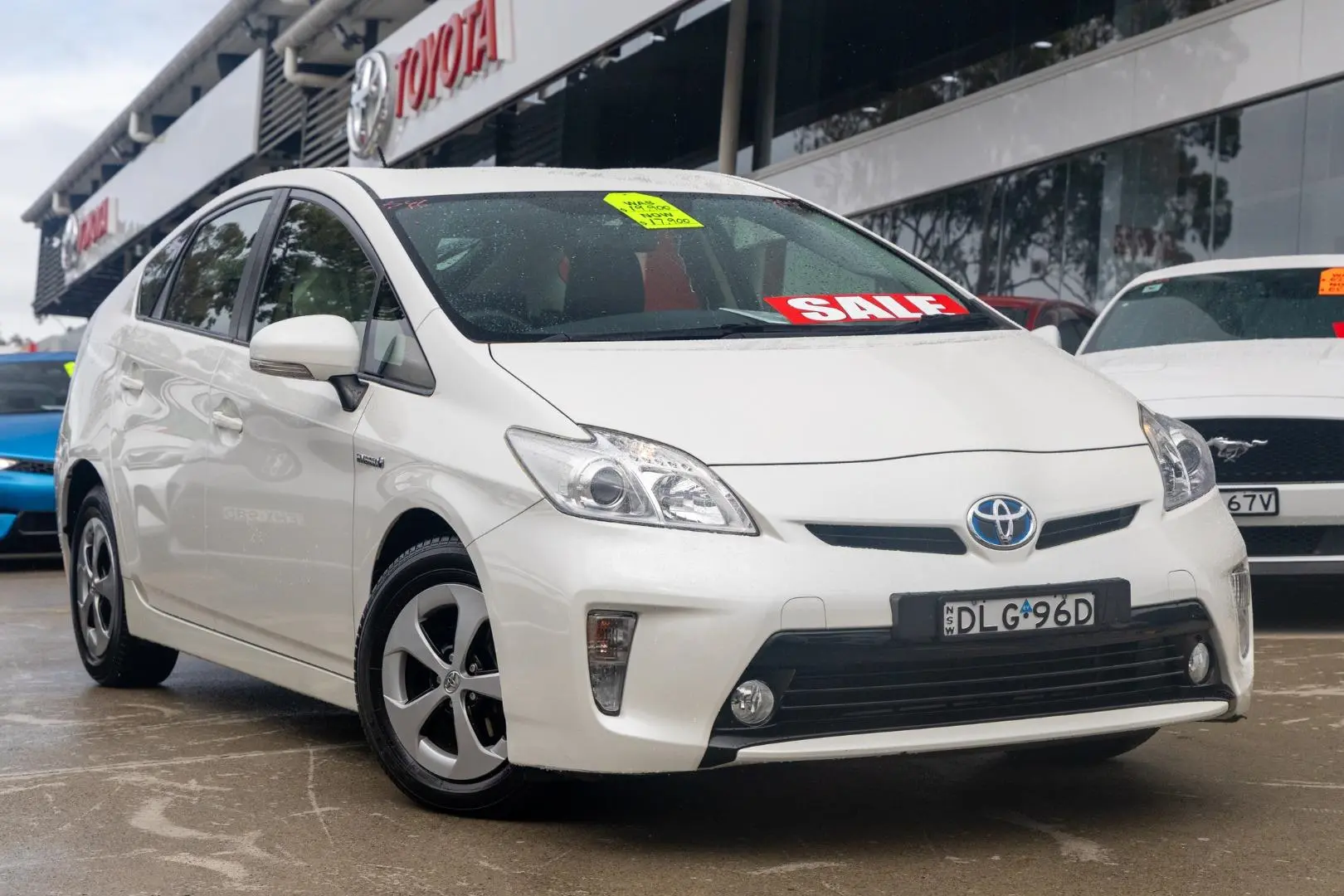 2012 Toyota Prius Gallery Image 1