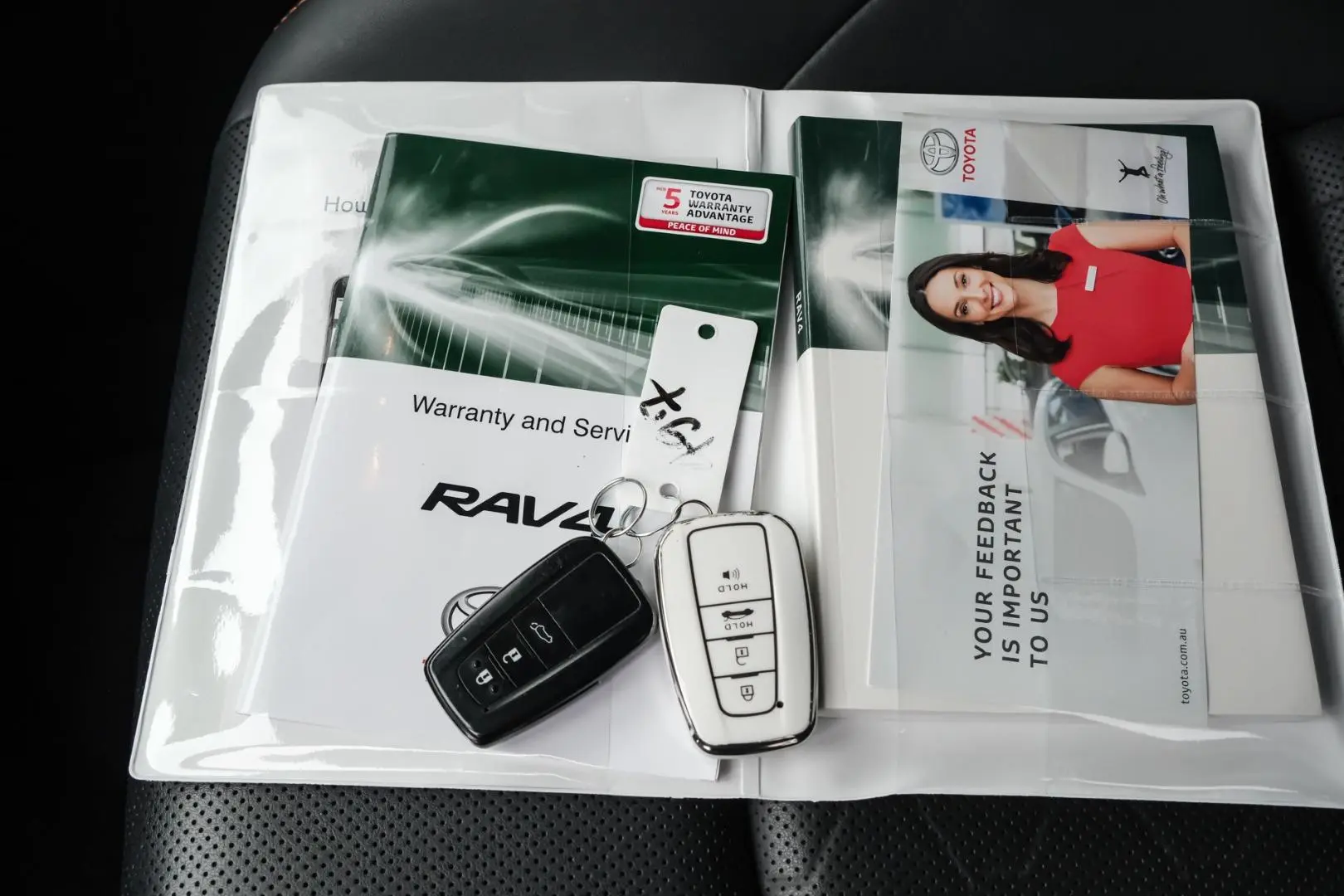 2019 Toyota RAV4 Gallery Image 21