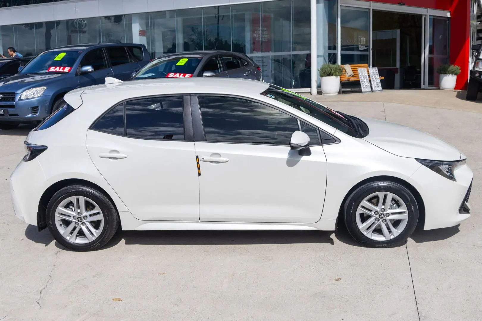 2020 Toyota Corolla Gallery Image 3