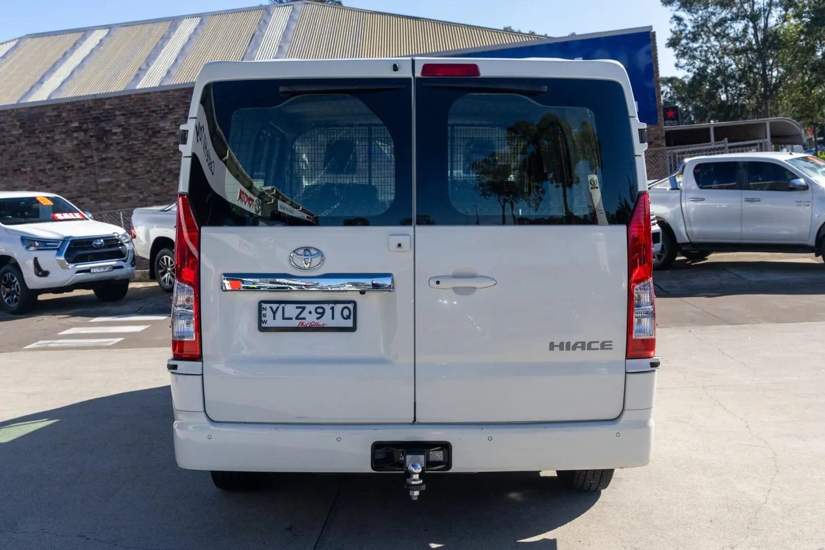 2022 Toyota Hiace Gallery Image 5