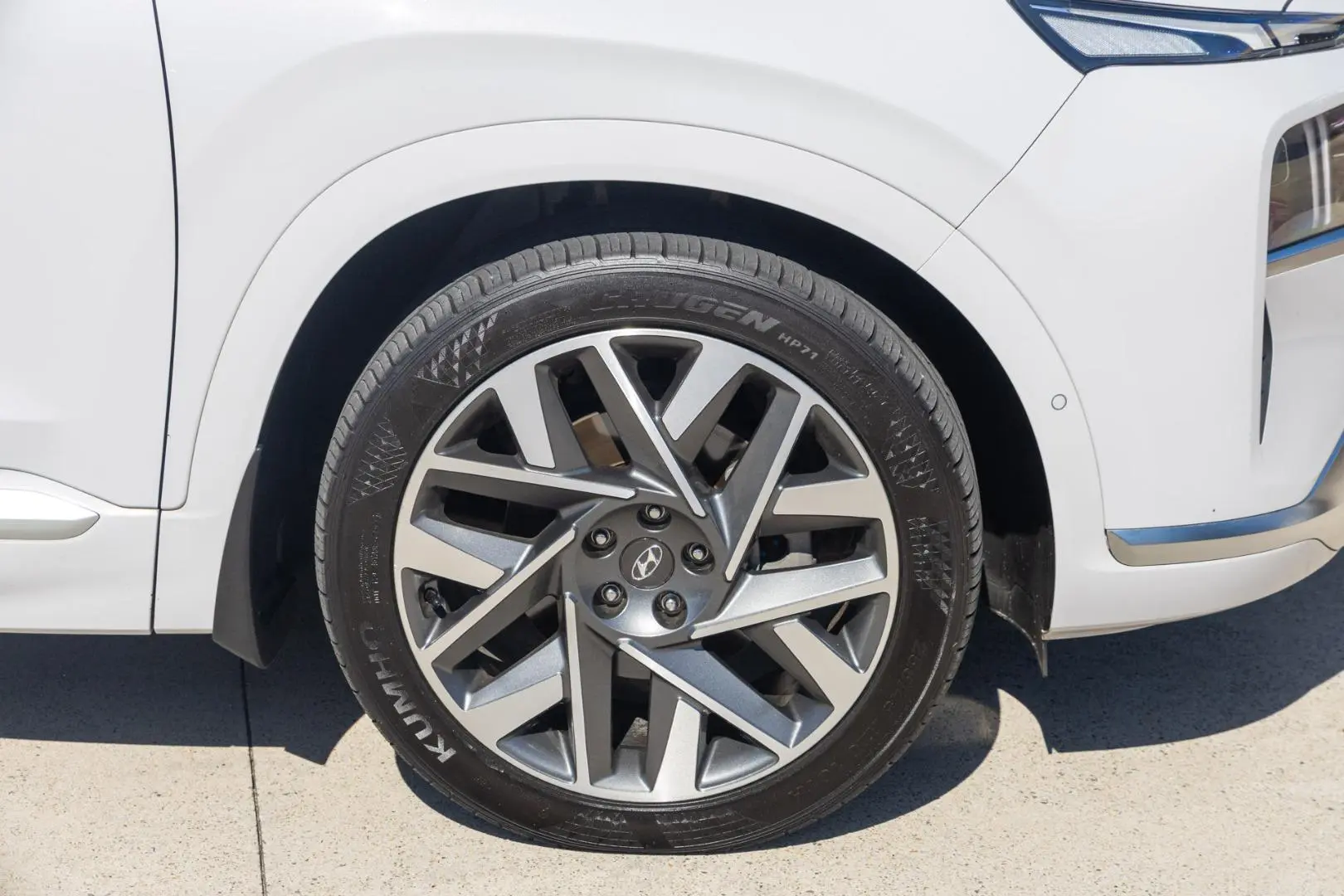 2022 Hyundai Santa Fe Gallery Image 22