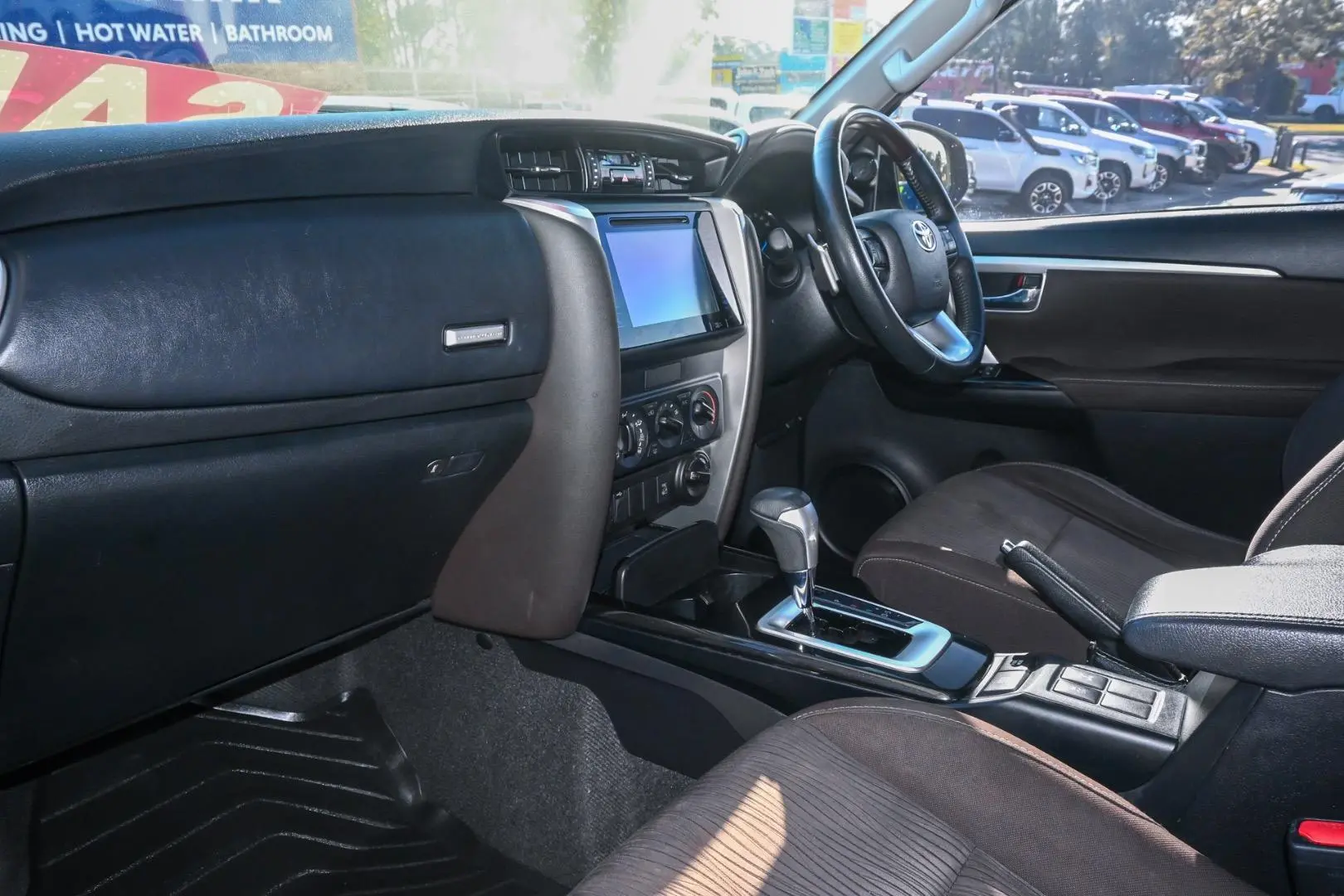 2018 Toyota Fortuner Gallery Image 8