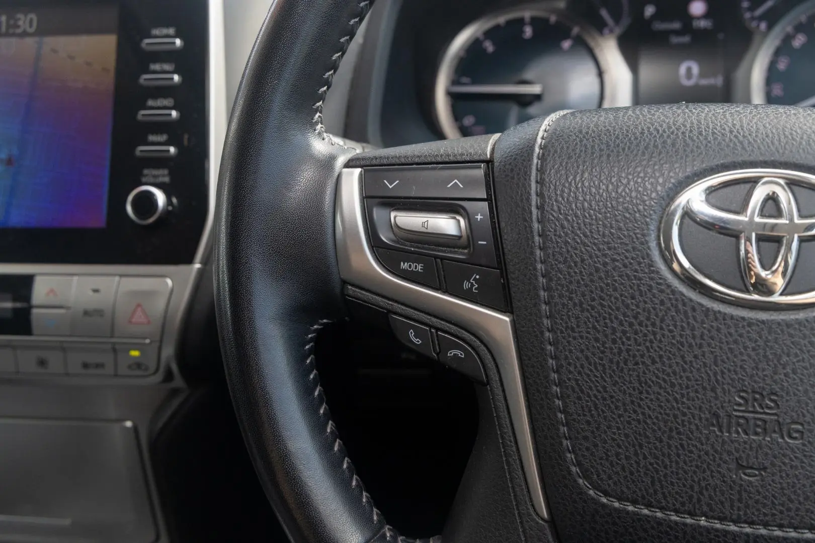 2022 Toyota Landcruiser Prado Gallery Image 11