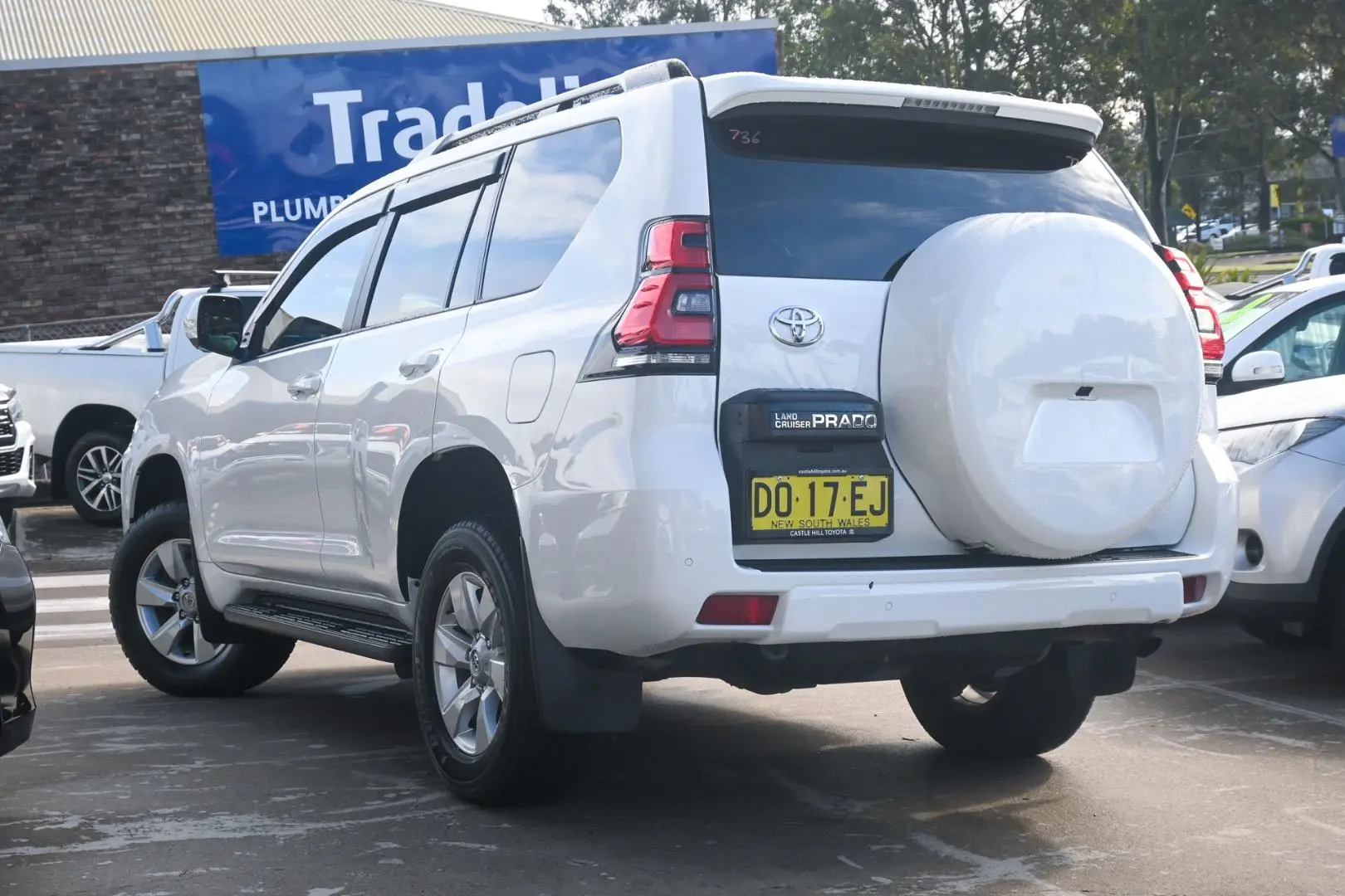 2021 Toyota Landcruiser Prado Gallery Image 2