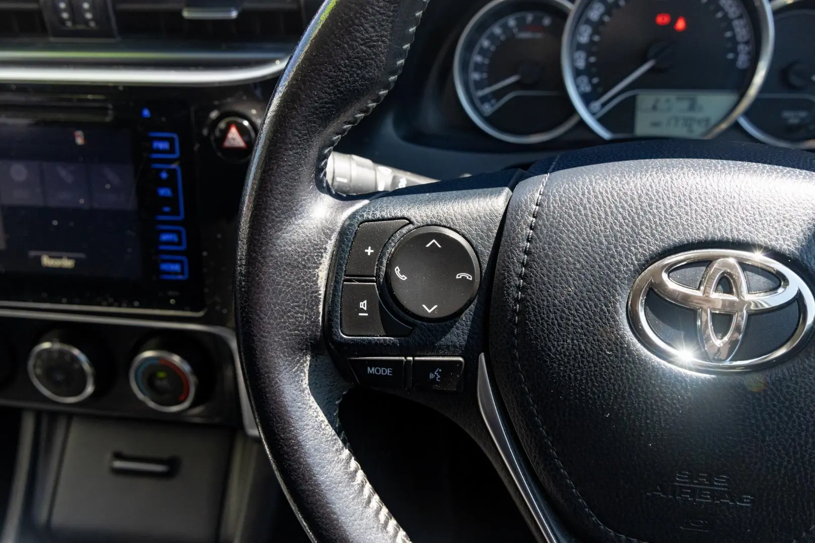 2015 Toyota Corolla Gallery Image 11