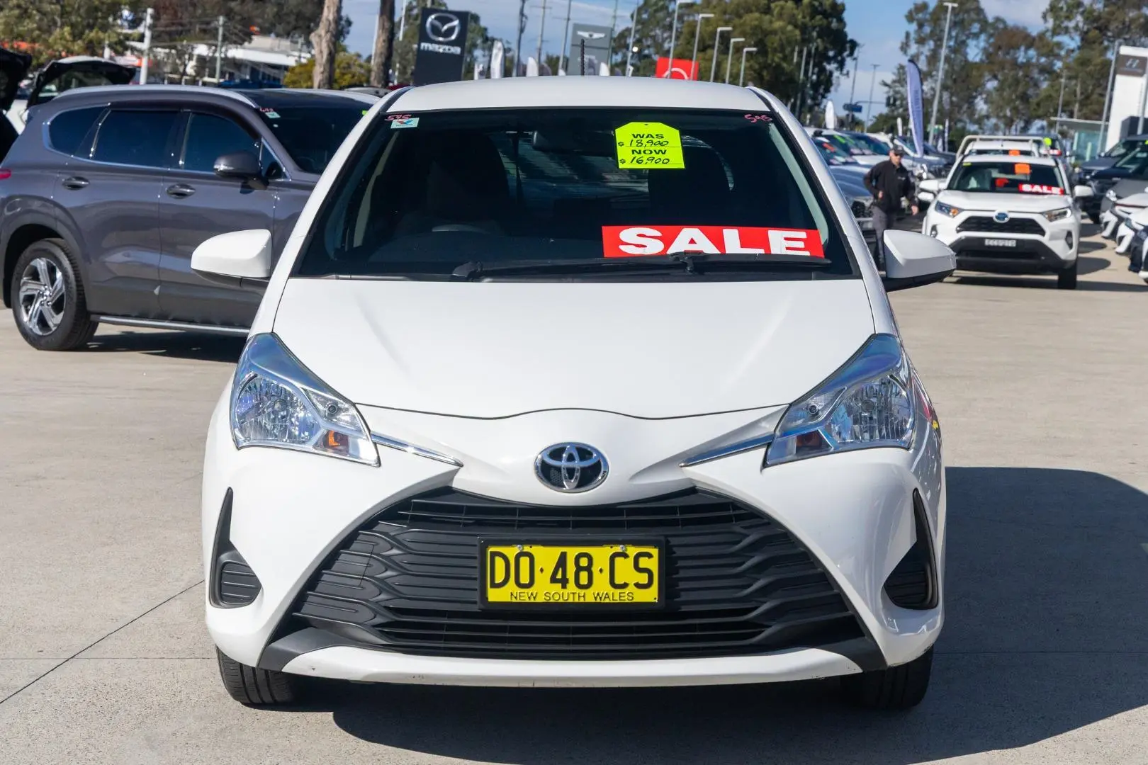 2019 Toyota Yaris Gallery Image 4